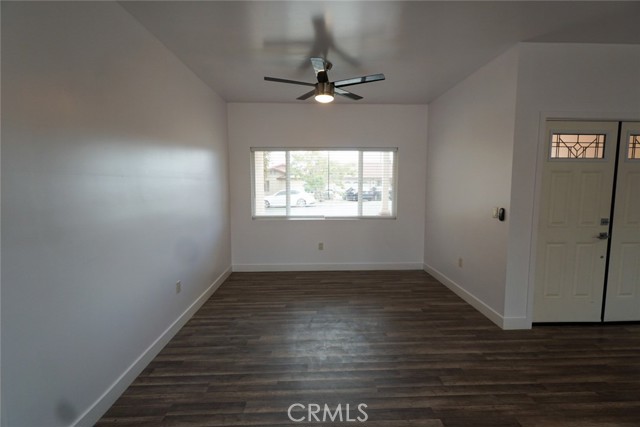 Detail Gallery Image 8 of 31 For 10304 Primrose Ave, Hesperia,  CA 92345 - 3 Beds | 2 Baths