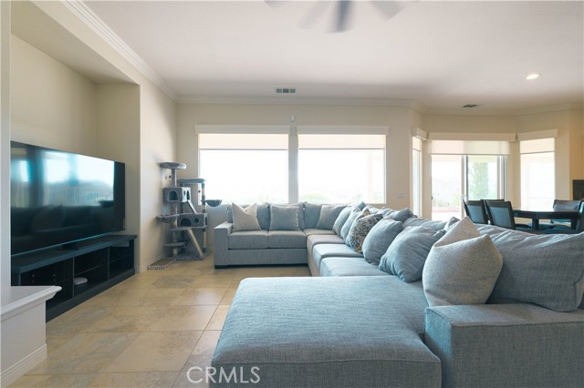 Detail Gallery Image 22 of 72 For 23 Volta Del Tintori St, Lake Elsinore,  CA 92532 - 5 Beds | 3 Baths