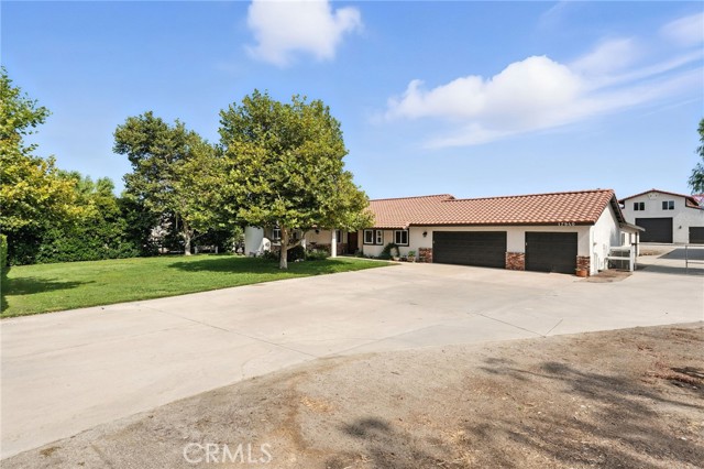 Detail Gallery Image 4 of 75 For 17940 Copper Queen Ln, Perris,  CA 92570 - 8 Beds | 3/1 Baths