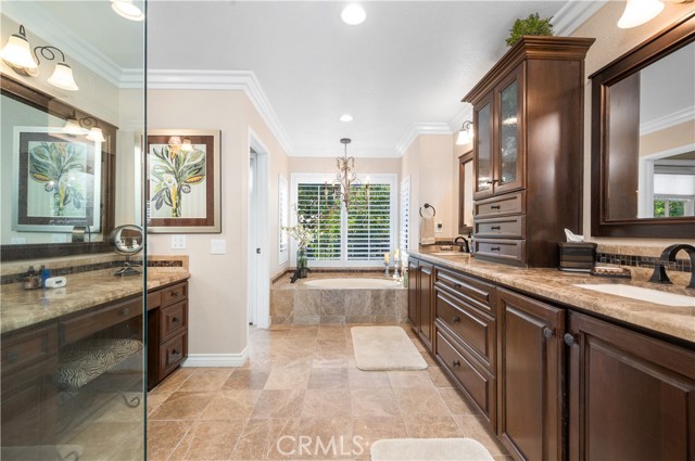 2565 Cliff Rd, Upland CA: https://media.crmls.org/medias/ce9adc5c-2205-43cd-b5d2-ea0b0dac43d0.jpg
