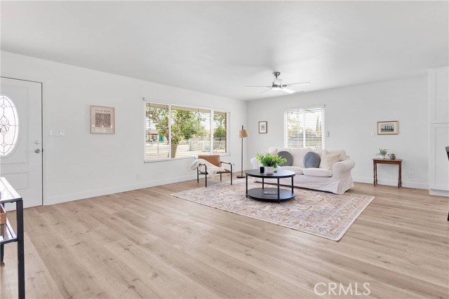 Detail Gallery Image 9 of 33 For 20972 Quilente Rd, Apple Valley,  CA 92307 - 3 Beds | 2 Baths