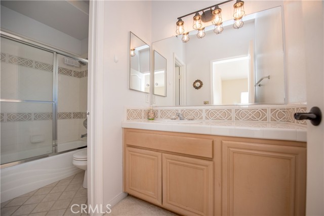 28817 Terrace Drive, Highland CA: https://media.crmls.org/medias/ce9b6134-41db-4158-99a1-c59cd53ea4c2.jpg