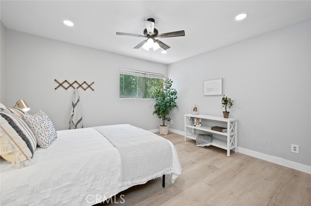 Detail Gallery Image 17 of 34 For 16650 Seville Ave #B,  Fontana,  CA 92335 - 3 Beds | 2/1 Baths