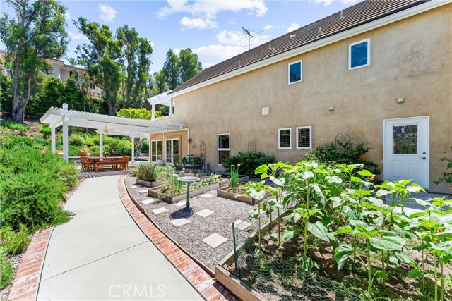 Detail Gallery Image 52 of 75 For 284 South Quintana, Anaheim Hills,  CA 92807 - 5 Beds | 3 Baths