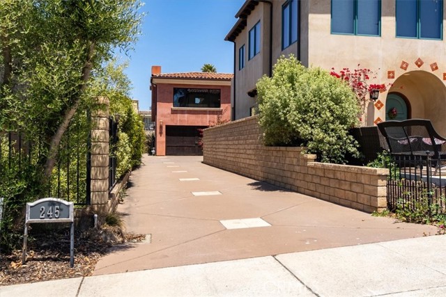 245 Driftwood Street, Morro Bay CA: https://media.crmls.org/medias/ce9cc2c5-f606-46b6-8808-3969e994bbe8.jpg