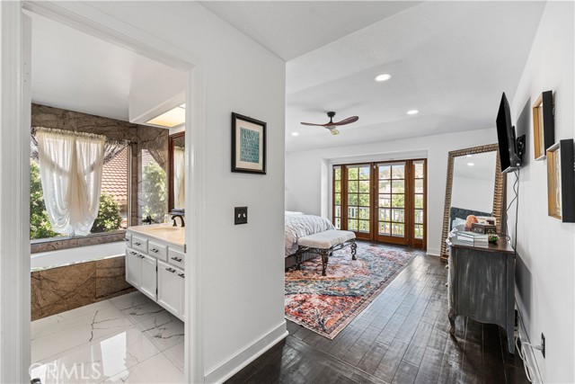 Detail Gallery Image 23 of 44 For 28314 Easton Ln, Saugus,  CA 91350 - 6 Beds | 3 Baths