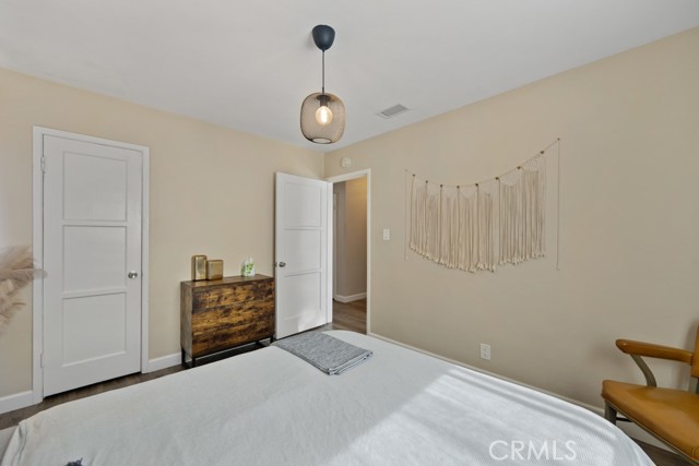 213 East 45th Street, Long Beach CA: https://media.crmls.org/medias/ce9d0a10-0d1c-4d7b-a11c-2dfc8fc6b2a1.jpg