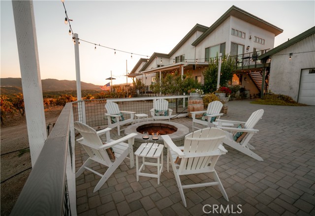 7110 Drake Road, Paso Robles CA: https://media.crmls.org/medias/ce9d344f-d25e-4ac2-a2e8-4611ee225f75.jpg