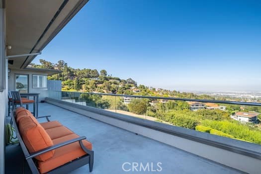 43 Avenida Corona, Rancho Palos Verdes, California 90275, 5 Bedrooms Bedrooms, ,4 BathroomsBathrooms,Residential,For Sale,Avenida Corona,PV25235652