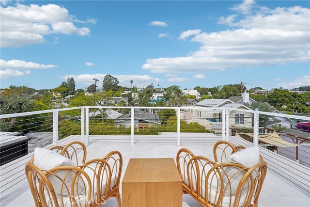 Image 56 of 66 For 647 Navy Street