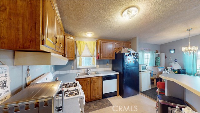 Detail Gallery Image 4 of 14 For 10550 Western #128,  Stanton,  CA 90680 - 2 Beds | 2 Baths