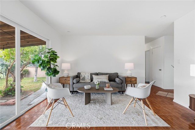 665 Hennipen, Pomona CA: https://media.crmls.org/medias/cea0a604-0af1-4d47-b9db-870cc1e373db.jpg