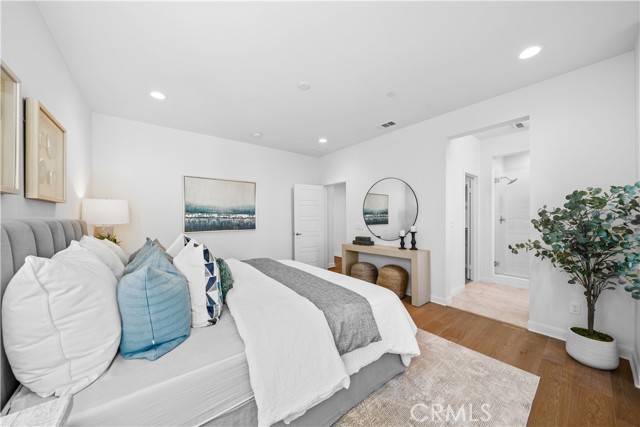 536 Cultivate, Irvine CA: https://media.crmls.org/medias/cea0b4d7-d081-40ae-af89-eb815b22807b.jpg