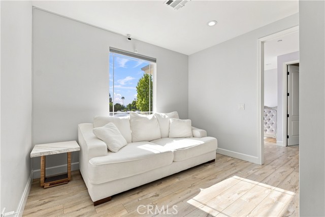 6926 Chimineas Avenue photo 20