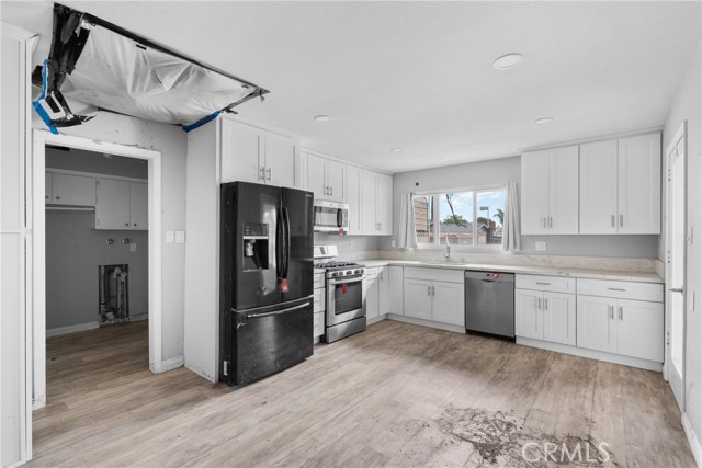 1754 N 1st Avenue, Upland CA: https://media.crmls.org/medias/cea1e41a-5a9b-4987-8a78-c5ced09849e2.jpg