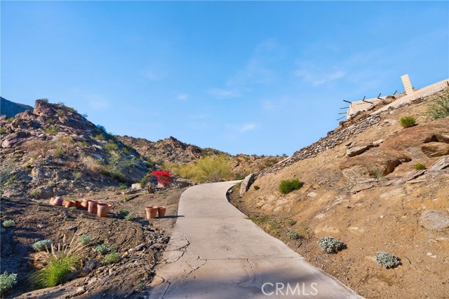 Detail Gallery Image 2 of 60 For 1 Ridge Road, Palm Springs,  CA 92264 - – Beds | – Baths