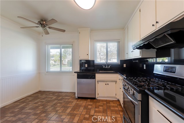 Detail Gallery Image 11 of 50 For 3306 Twilight, Fullerton,  CA 92835 - 4 Beds | 2 Baths