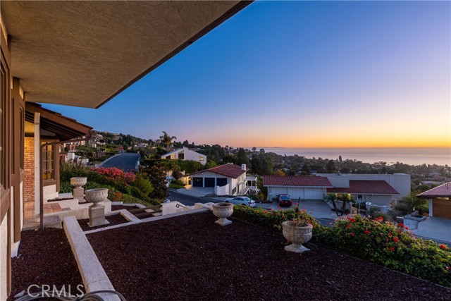 1137 Via Zumaya, Palos Verdes Estates, California 90274, 6 Bedrooms Bedrooms, ,3 BathroomsBathrooms,Residential,Sold,Via Zumaya,SB21239144