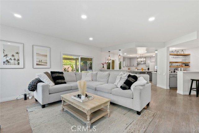 12026 Haven Crest Street, Moorpark CA: https://media.crmls.org/medias/cea312c3-5215-449d-b8a9-f7d02cd14f58.jpg