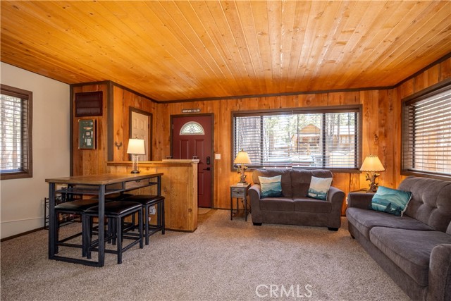 Detail Gallery Image 3 of 22 For 629 Sugarloaf Bld, Big Bear City,  CA 92314 - 2 Beds | 1 Baths