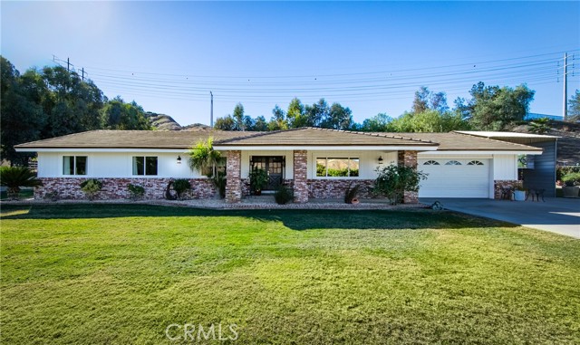Detail Gallery Image 4 of 59 For 28915 San Timoteo Canyon Rd, Redlands,  CA 92373 - 4 Beds | 2 Baths