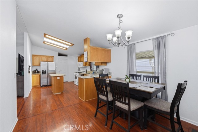 Detail Gallery Image 9 of 29 For 17225 Valley 69w,  Fontana,  CA 92335 - 3 Beds | 2 Baths