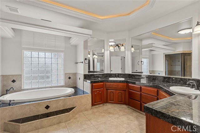 Detail Gallery Image 22 of 38 For 3255 Hollow, Madera,  CA 93637 - 5 Beds | 3 Baths