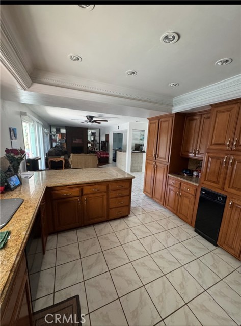 6801 Rycroft Drive, Riverside CA: https://media.crmls.org/medias/cea35a37-a4a6-45d5-aed2-376a19ddeb4b.jpg