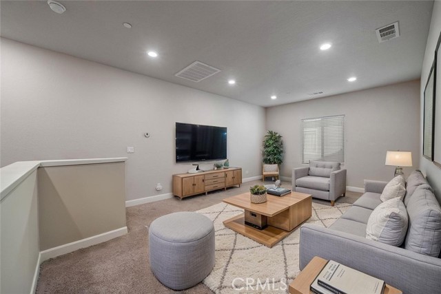 Detail Gallery Image 20 of 38 For 2027 W Babcock, Visalia,  CA 93291 - 4 Beds | 2/1 Baths