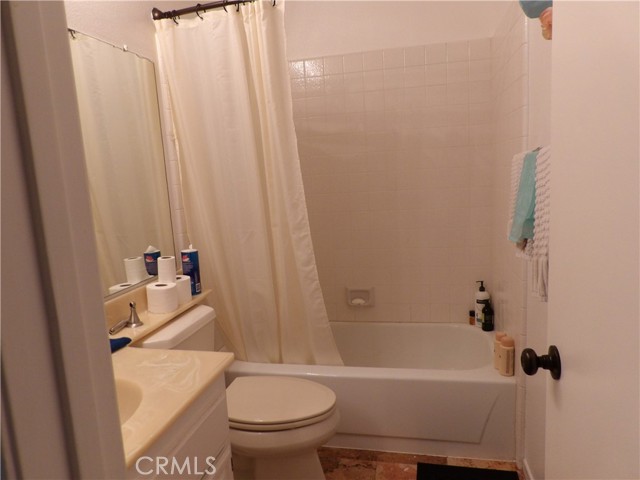 Detail Gallery Image 16 of 37 For 19140 Lahey #4,  Porter Ranch,  CA 91326 - 2 Beds | 2/1 Baths