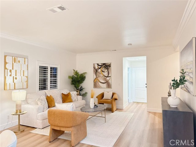 5807 Orange Place, Whittier CA: https://media.crmls.org/medias/cea409d0-9073-4884-bd66-4795b547c0e6.jpg