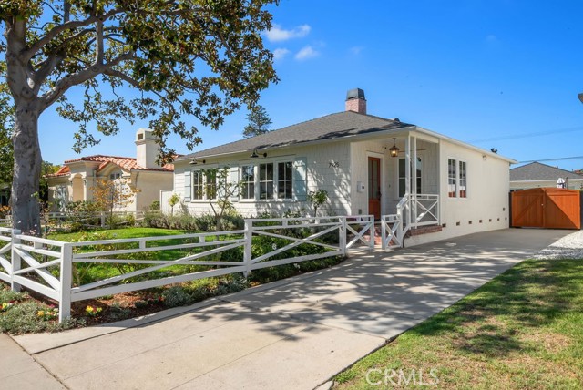 7925 El Manor Ave, Los Angeles, CA 90045