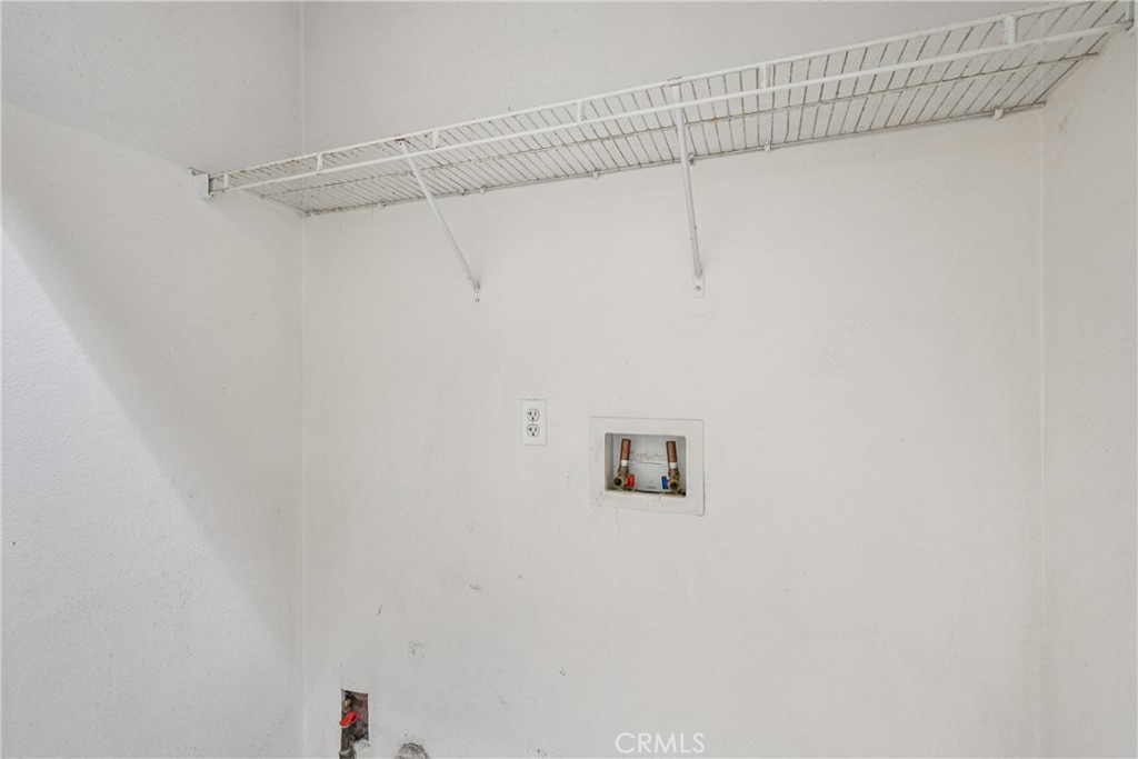 https://media.crmls.org/medias/cea5abae-b24c-4d41-986f-b39a05886dfe.jpg?preset=X-Large
