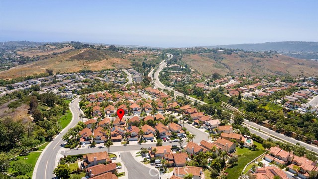 5 Vistamar Drive, Laguna Niguel CA: https://media.crmls.org/medias/cea5aec7-4282-4152-8d48-a4dcbf3e545c.jpg