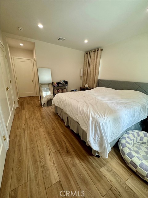 8006 Bleriot Avenue, Los Angeles CA: https://media.crmls.org/medias/cea67afc-b225-43d2-ac19-1f7982bbf7f0.jpg