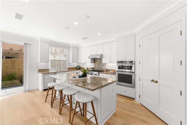 112 Velvet Leaf, Irvine CA: https://media.crmls.org/medias/cea6b4d0-0bf8-4df5-bd70-83f5139d3dc9.jpg