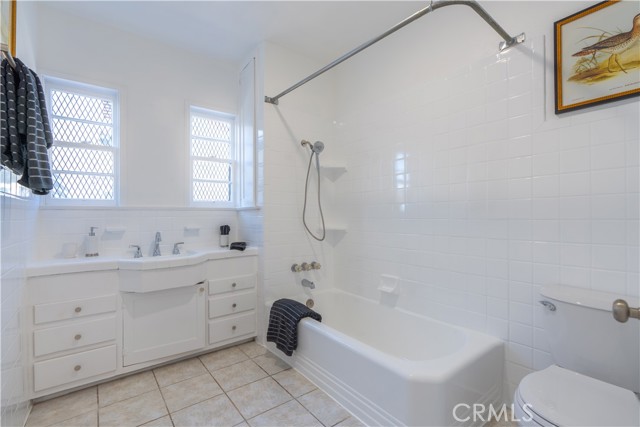 Detail Gallery Image 31 of 41 For 3155 Lynwood Rd, Lynwood,  CA 90262 - 3 Beds | 1 Baths