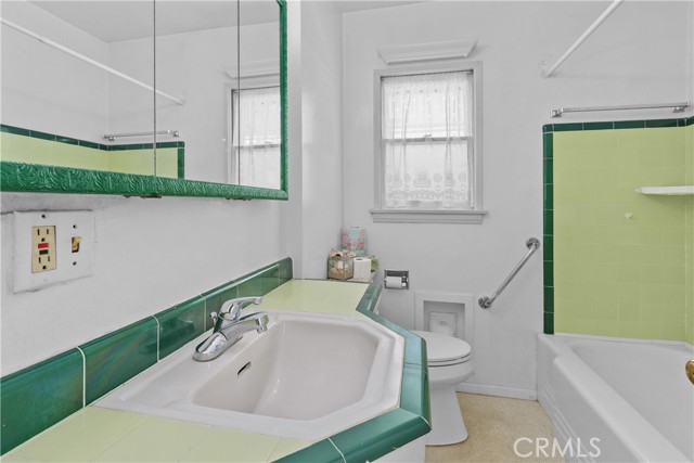 Detail Gallery Image 23 of 38 For 6735 De Anza, Riverside,  CA 92506 - 4 Beds | 2 Baths