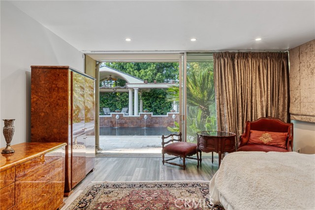 15737 Sutton Street, Encino CA: https://media.crmls.org/medias/cea74194-5a29-4724-9d68-9d8d83076f4a.jpg