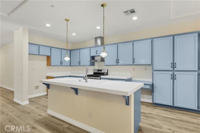 Detail Gallery Image 10 of 34 For 13261 via Del Lago, Victorville,  CA 92392 - 5 Beds | 3 Baths