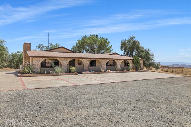 Detail Gallery Image 1 of 1 For 32569 Cidar Ave, Agua Dulce,  CA 91390 - 4 Beds | 2 Baths
