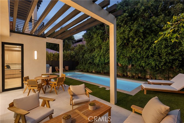 4205 Agnes Avenue, Studio City CA: https://media.crmls.org/medias/cea7f3aa-1f57-43f9-9d9d-ab479ae52667.jpg