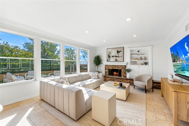 2 Agostino, Newport Coast CA: https://media.crmls.org/medias/cea84688-e7b1-4419-a03e-aaf4dbc31162.jpg