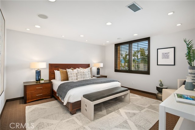 Detail Gallery Image 49 of 72 For 5472 E the Toledo, Long Beach,  CA 90803 - 5 Beds | 4/1 Baths