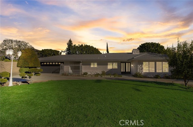 11200 Jellico Avenue, Granada Hills CA: https://media.crmls.org/medias/cea894fb-f4ef-43c5-8f23-81eaee908145.jpg