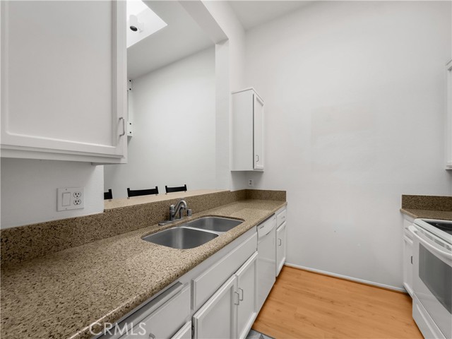 Detail Gallery Image 12 of 25 For 5744 E Creekside #9,  Orange,  CA 92869 - 1 Beds | 1 Baths