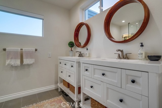 1300 12th Street, Manhattan Beach, California 90266, 2 Bedrooms Bedrooms, ,3 BathroomsBathrooms,Residential,Sold,12th,OC21247475