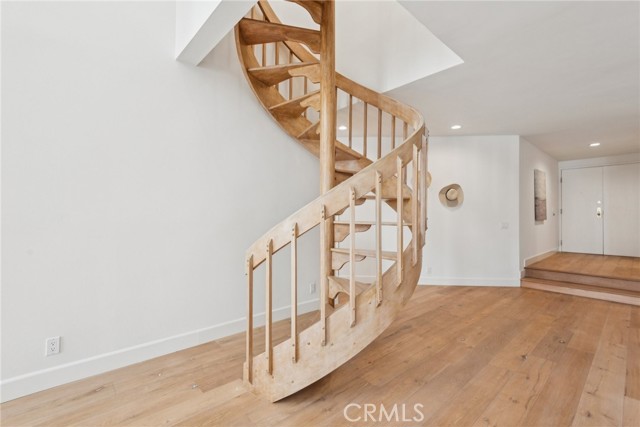 Detail Gallery Image 16 of 25 For 750 S Bundy Dr #304,  Los Angeles,  CA 90049 - 2 Beds | 2/1 Baths