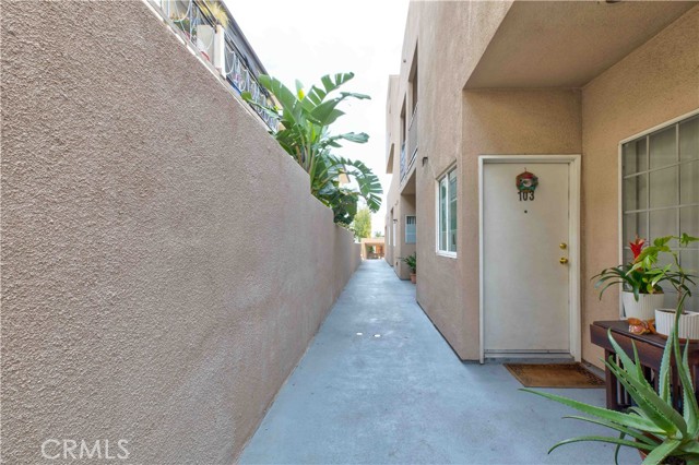 Detail Gallery Image 9 of 18 For 909 N San Vicente Bld, West Hollywood,  CA 90069 - – Beds | – Baths