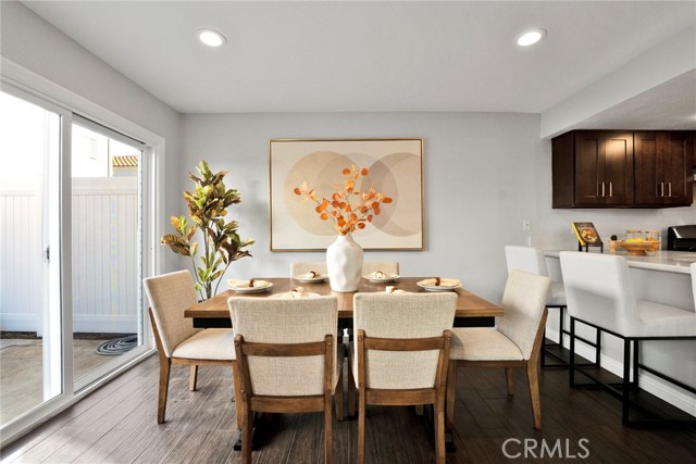 12951 Royal Palm Cir, Chino CA: https://media.crmls.org/medias/ceab1f75-a258-4edc-930e-61a9a3536562.jpg